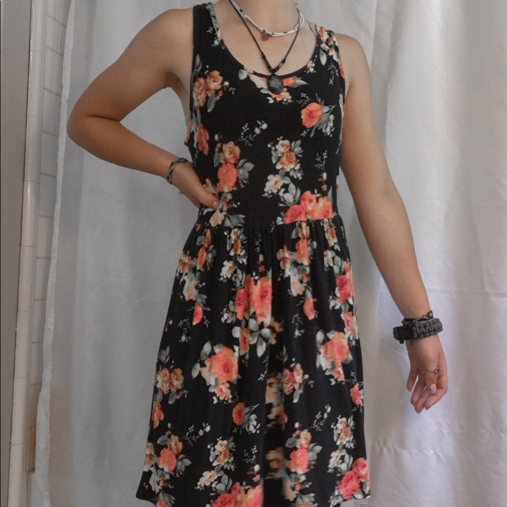 Floral Dress - Picture 2 of 3